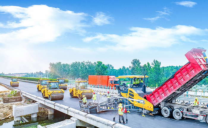 江蘇高速上演徐工成套道路機(jī)械大片！