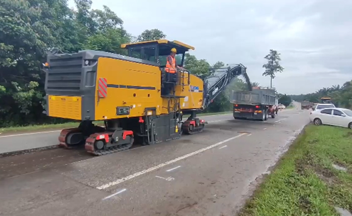 徐工成套道路機械油面施工，這次在馬來西亞！
